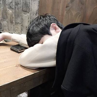 城市吉普车停靠